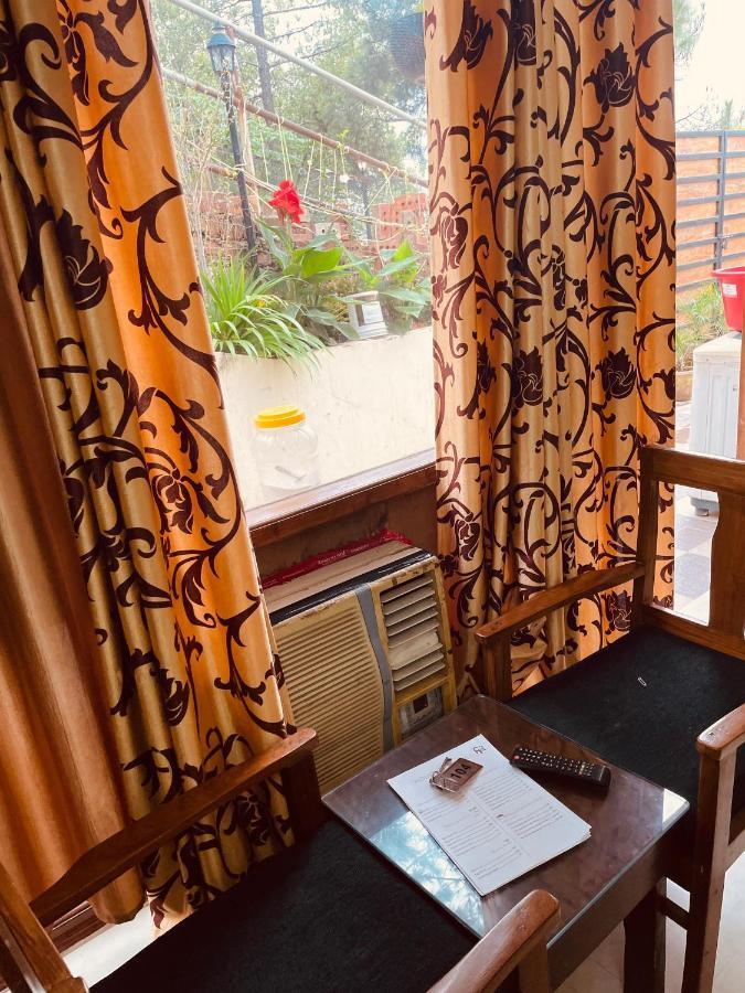 Hotel House Of Lights Solan Esterno foto