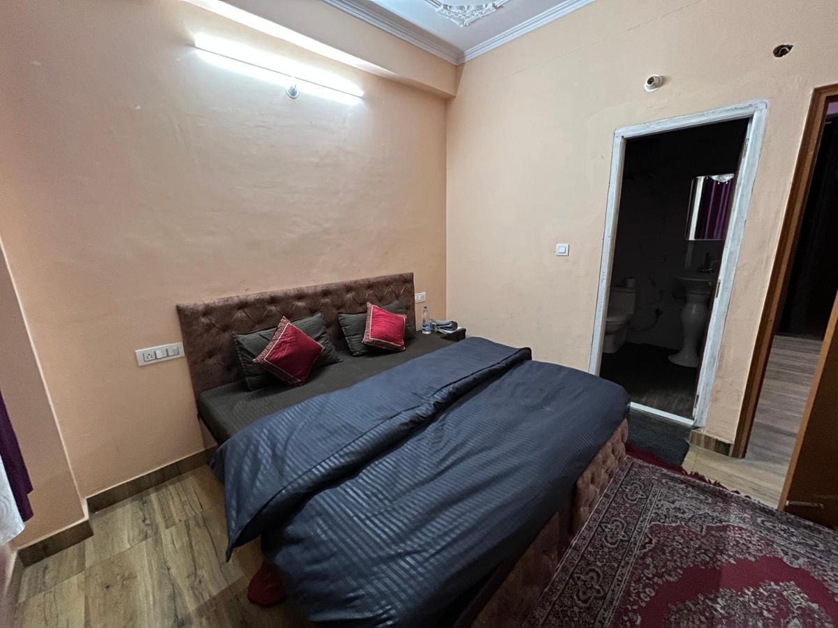 Hotel House Of Lights Solan Esterno foto
